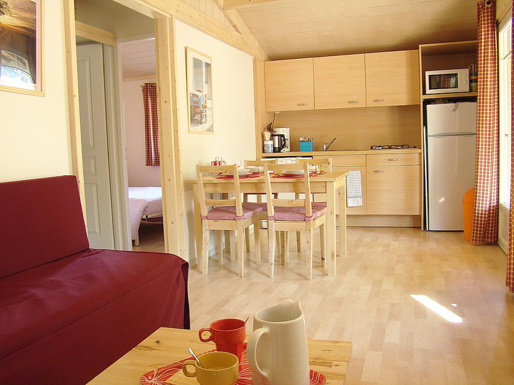 Etang Vallier Resort Brossac Quarto foto